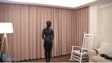RUBBER K9 人形犬
